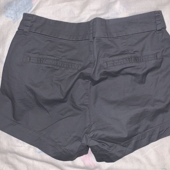 Dressy cardio shorts Old navy grey size 4 never worn - Picture 2 of 2